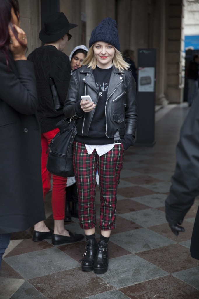printed trousers